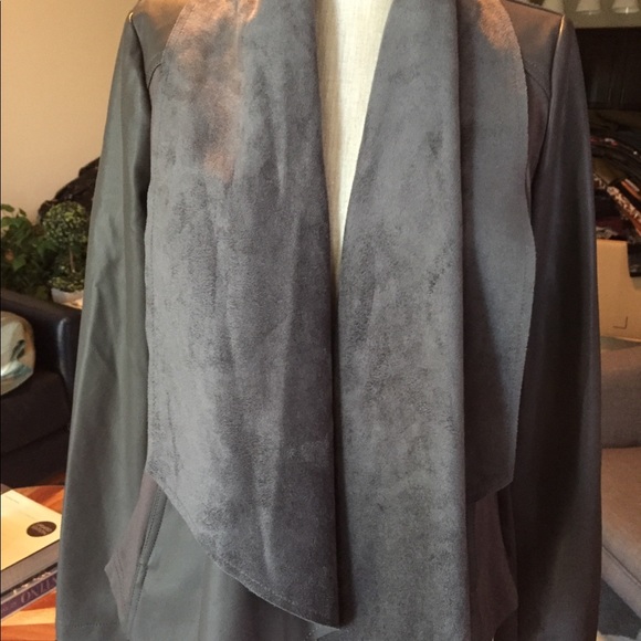 Kut from the Kloth pavement drape front jacket - Picture 3 of 6
